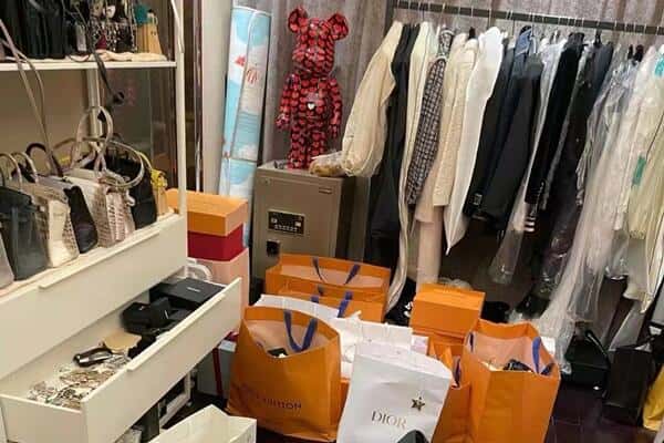 兰州皋兰县回收一线品牌衣服
